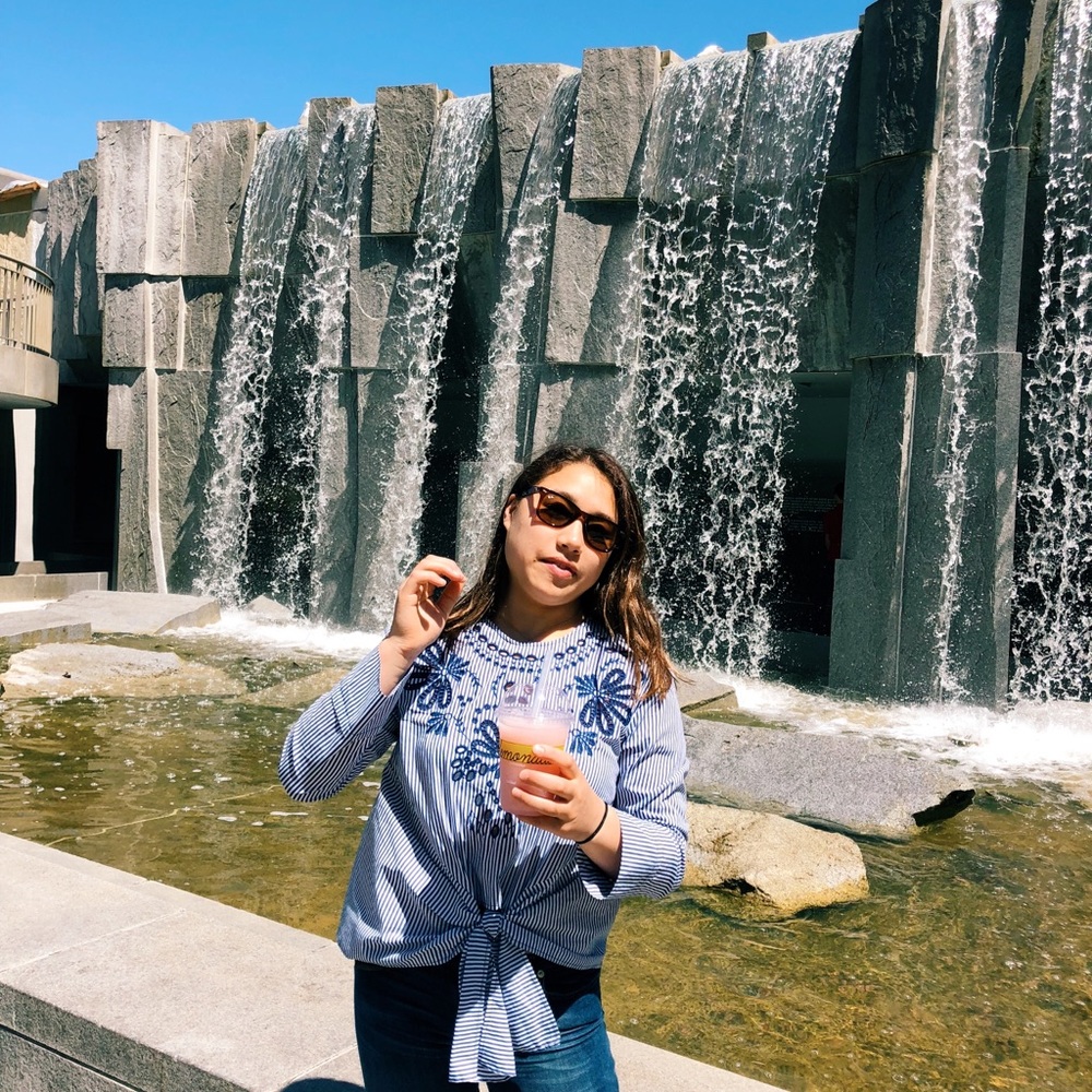 Meet your Posher, Samantha